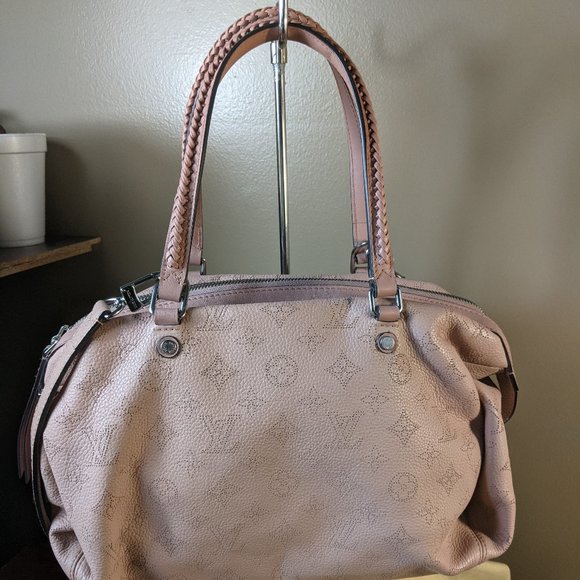 Auth Louis Vuitton Asteria Handbag Mahina Leather - Picture 2 of 12